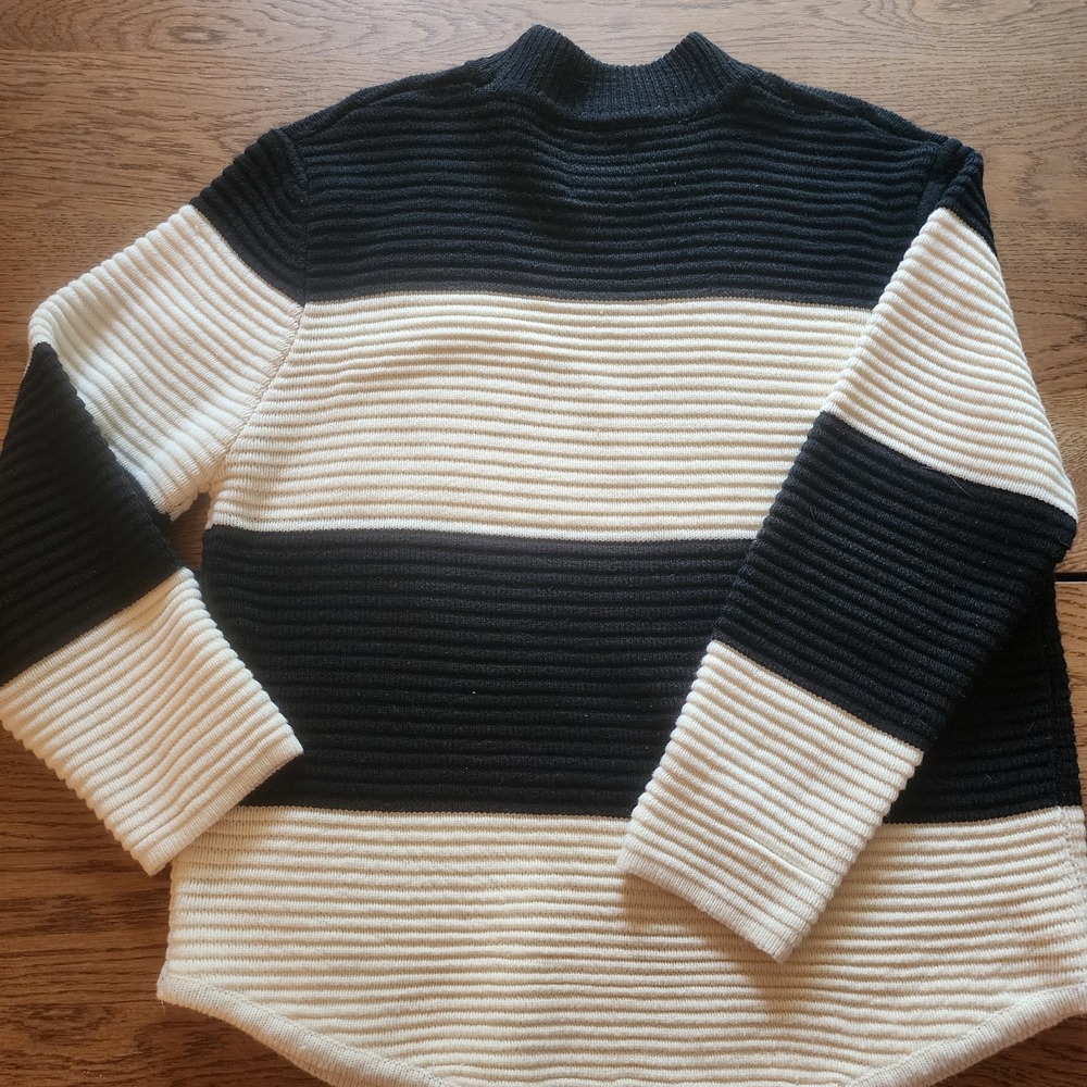 UNIF Black White Striped Oversized Sweater Medium Size A18